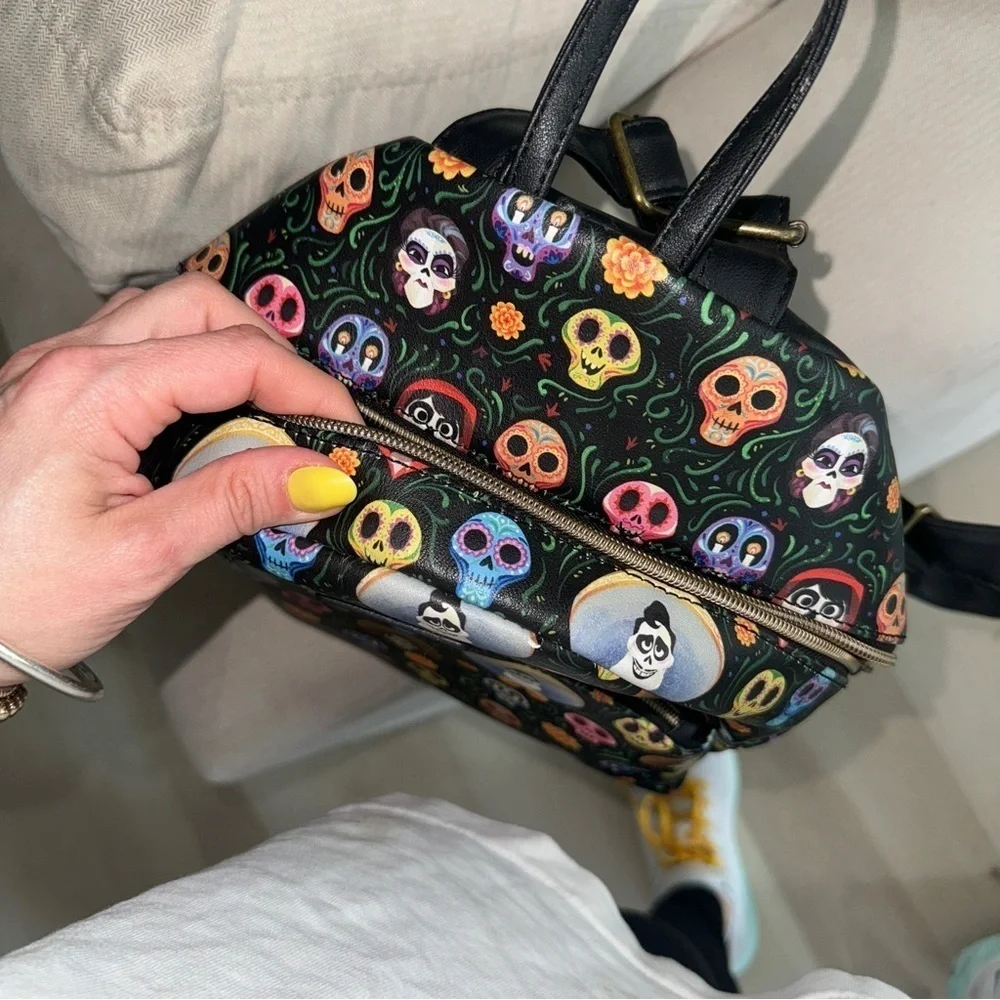 Loungefly Disney Pixar Coco Skulls Mini Backpack dia de los muertos halloween